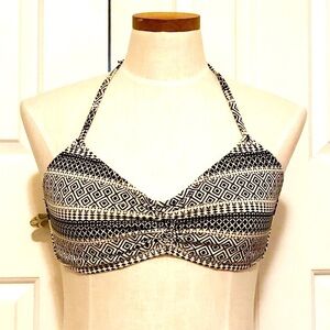 Victoria's Secret black white geometric bikini top